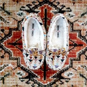 Moccasin-Minnetonka lodge Trapper